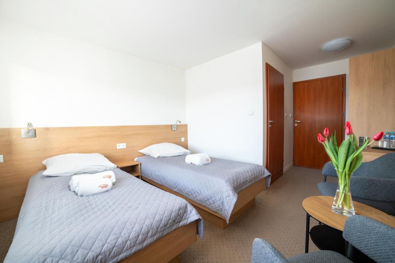 Hotel Angie Puszczykowo Bagian luar foto